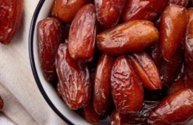 cropped dates nutrition facts